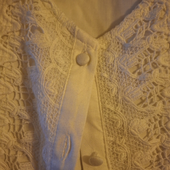 NWT Wrangler Retro Women's Button Front with Crochet Detail Blouse. - Picture 13 of 16